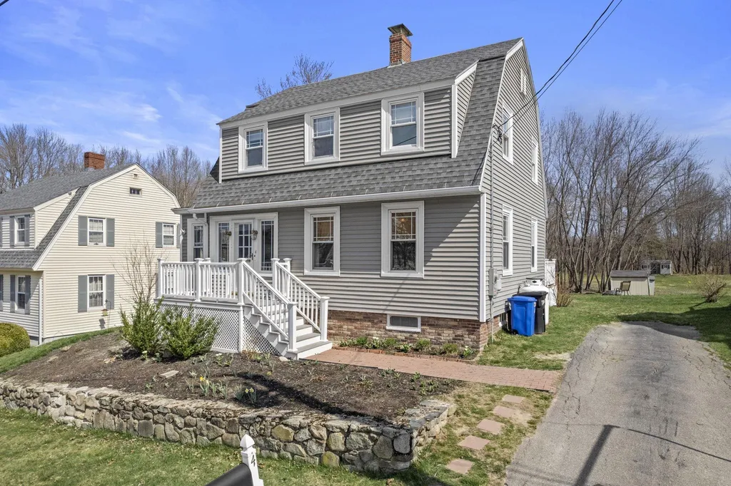 4 Wallingford Street Dover NH 03820