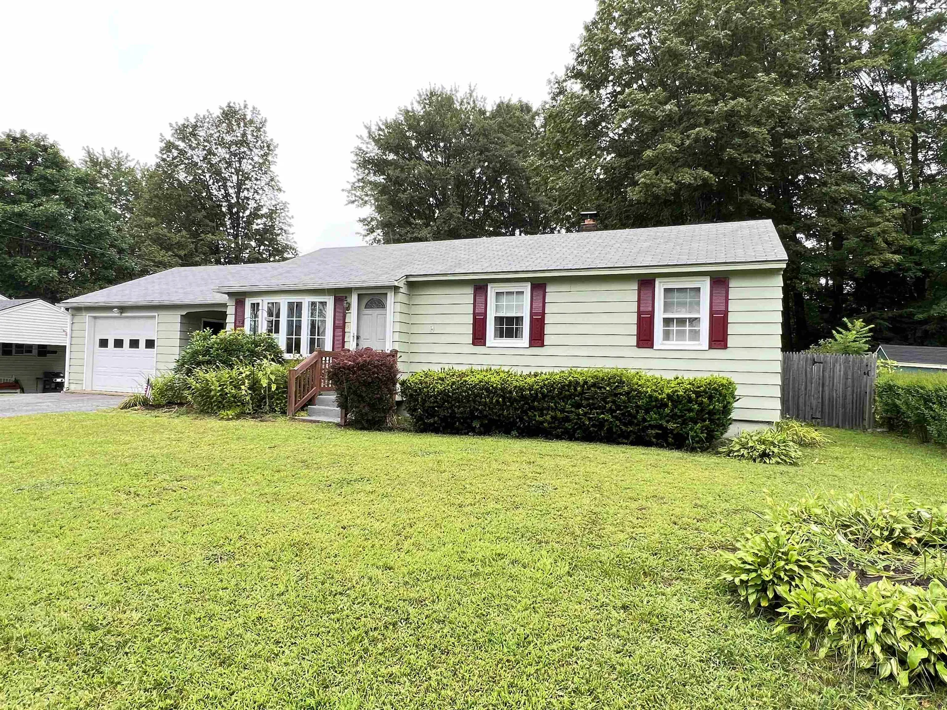 8 Crestview Street Keene NH 03431