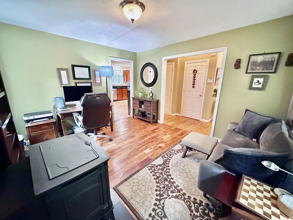 33 Snell Road Lee NH 03861-6717