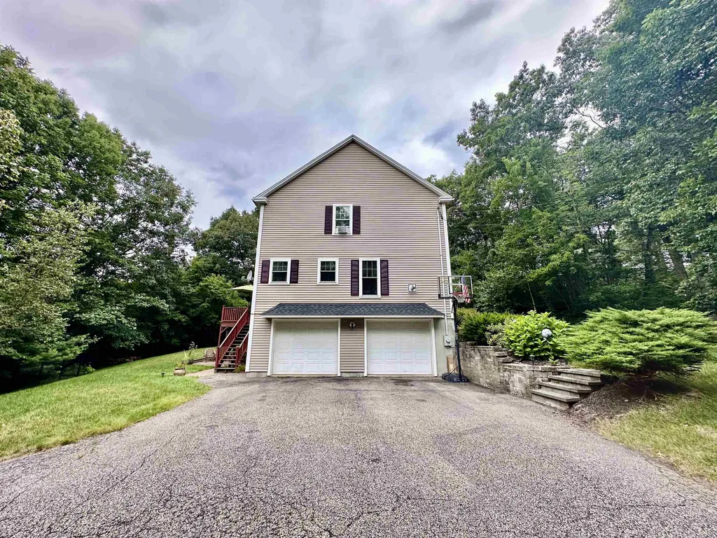 33 Snell Road Lee NH 03861-6717