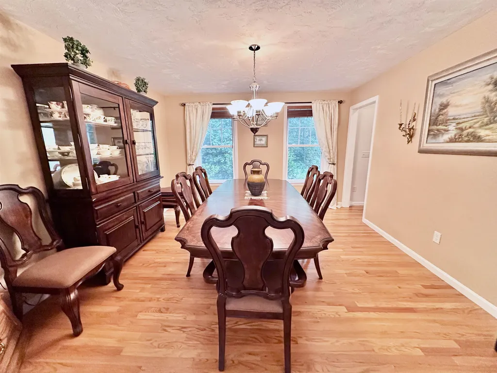 33 Snell Road Lee NH 03861-6717