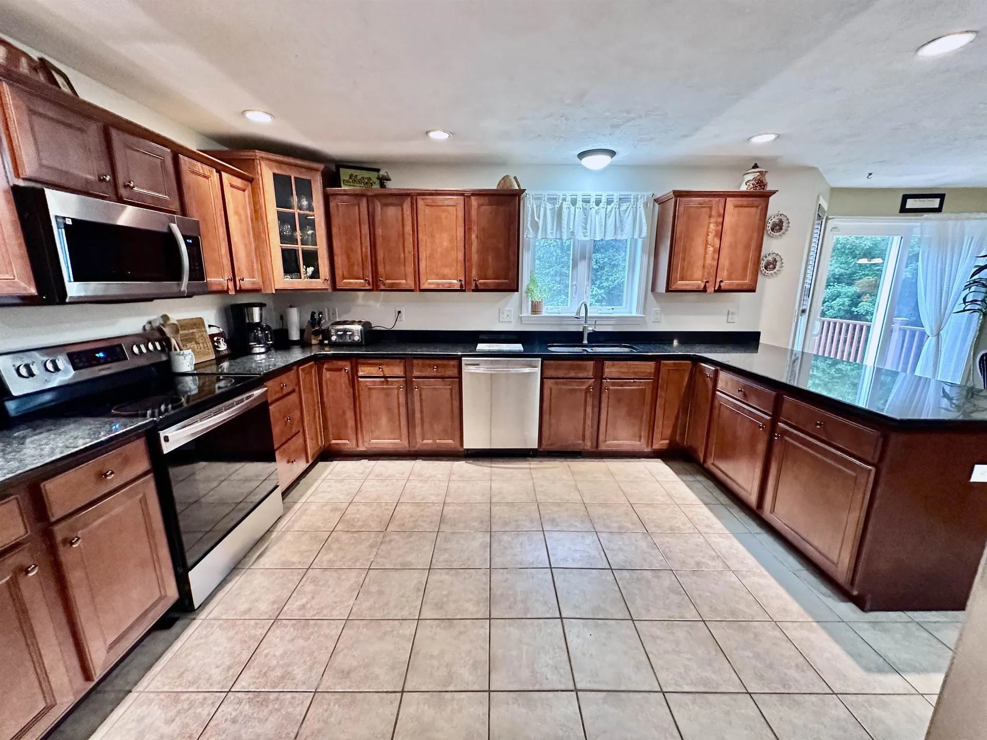 33 Snell Road Lee NH 03861-6717