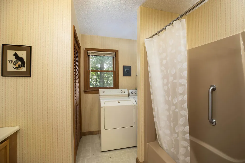 42 Cottage Circle Lebanon NH 03784