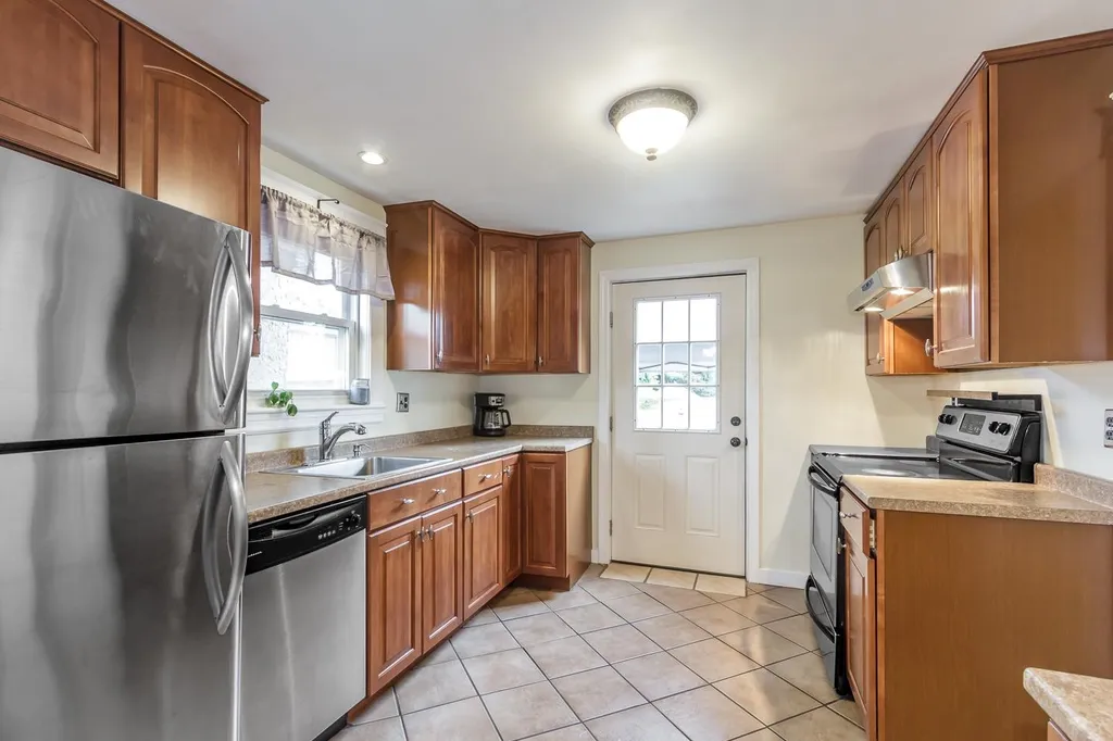 23 King Street Nashua NH 03060