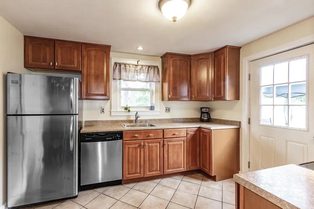 23 King Street Nashua NH 03060