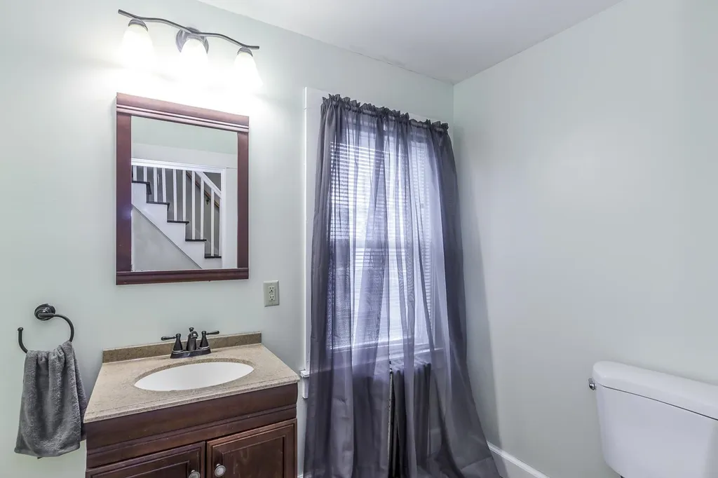 23 King Street Nashua NH 03060