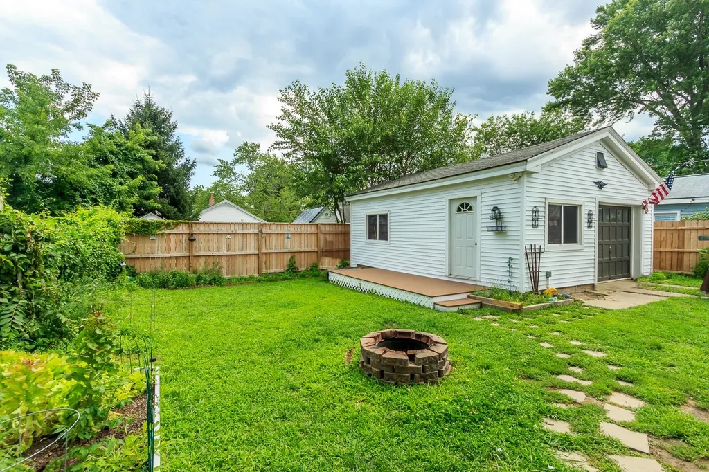 23 King Street Nashua NH 03060