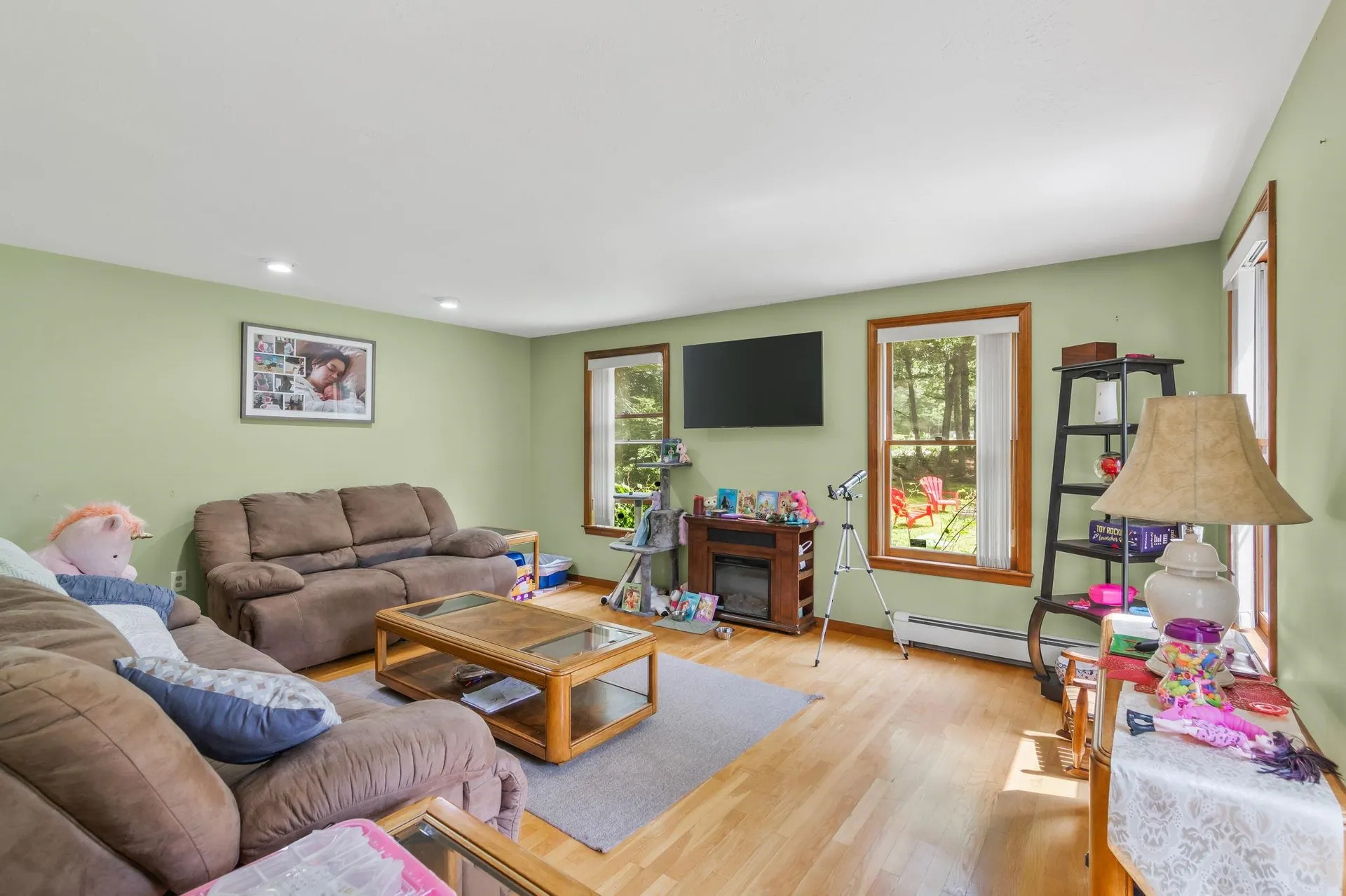 8 Meadowbrook Road Derry NH 03038