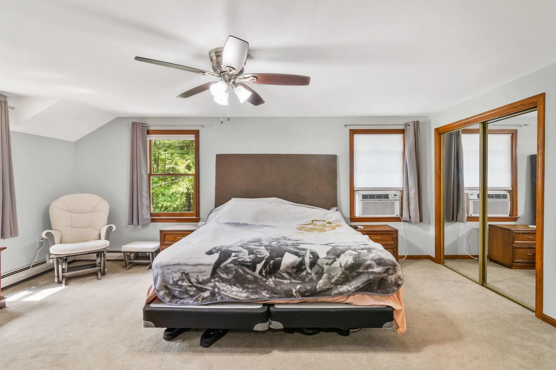 8 Meadowbrook Road Derry NH 03038