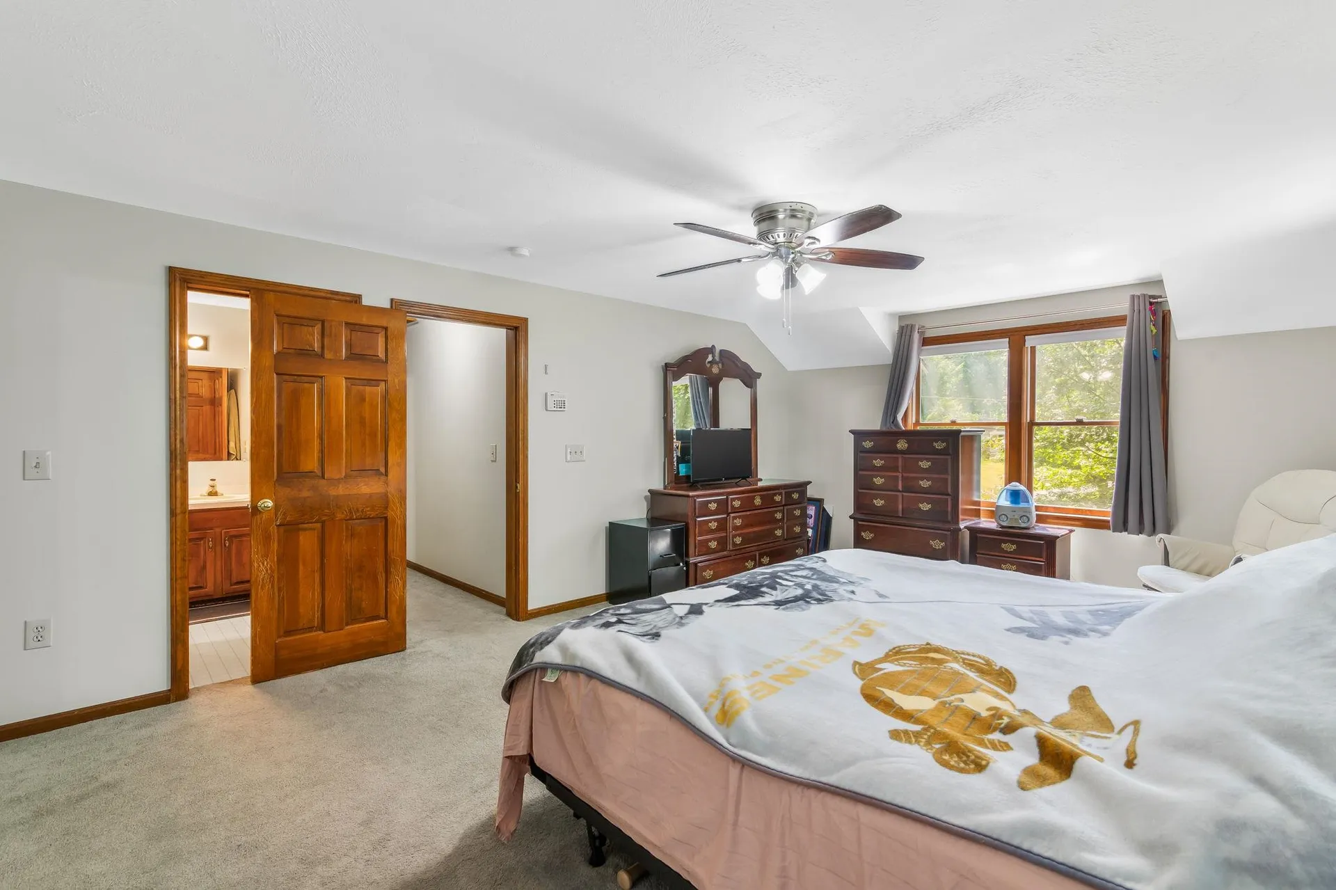 8 Meadowbrook Road Derry NH 03038