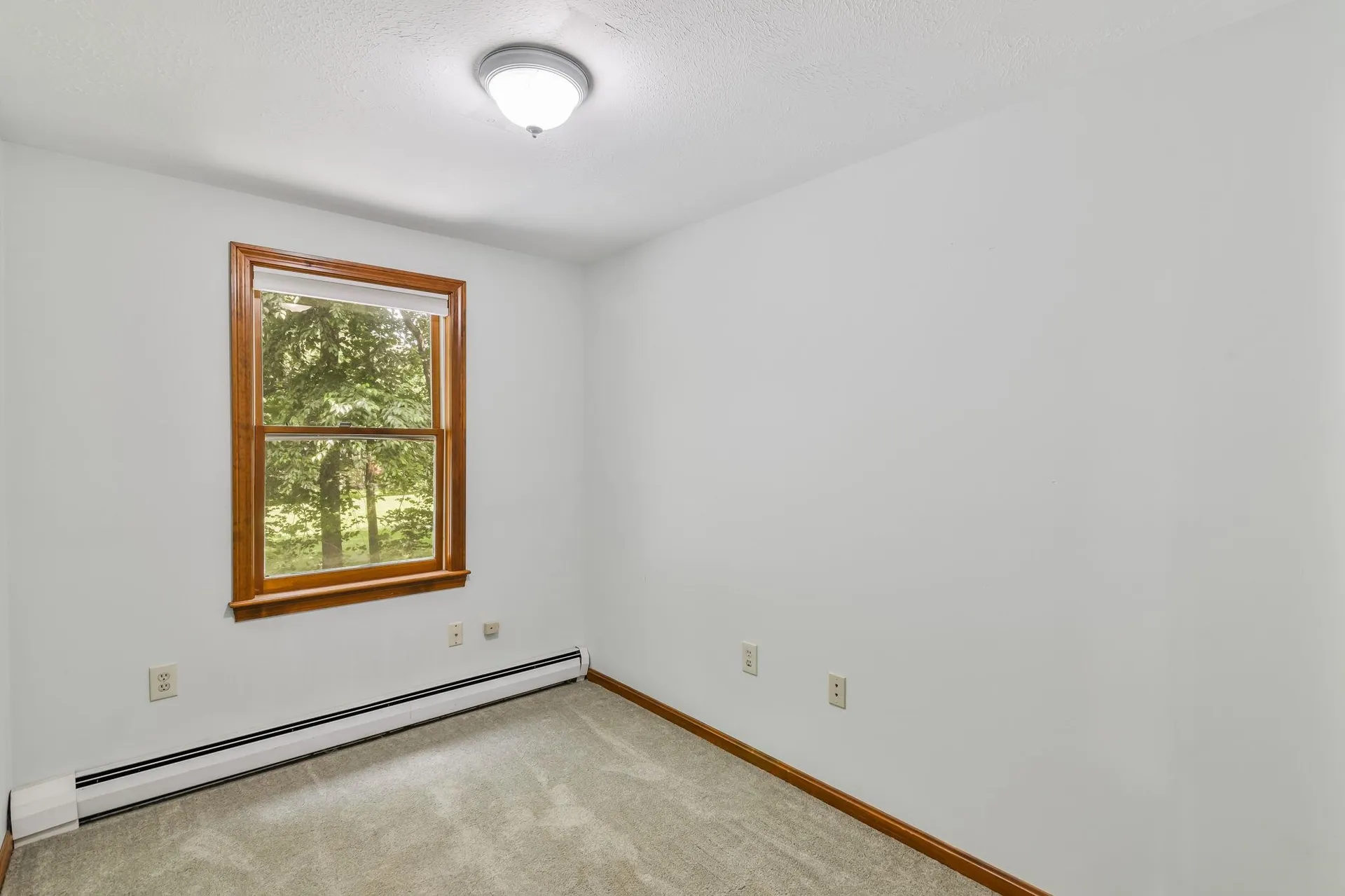 8 Meadowbrook Road Derry NH 03038
