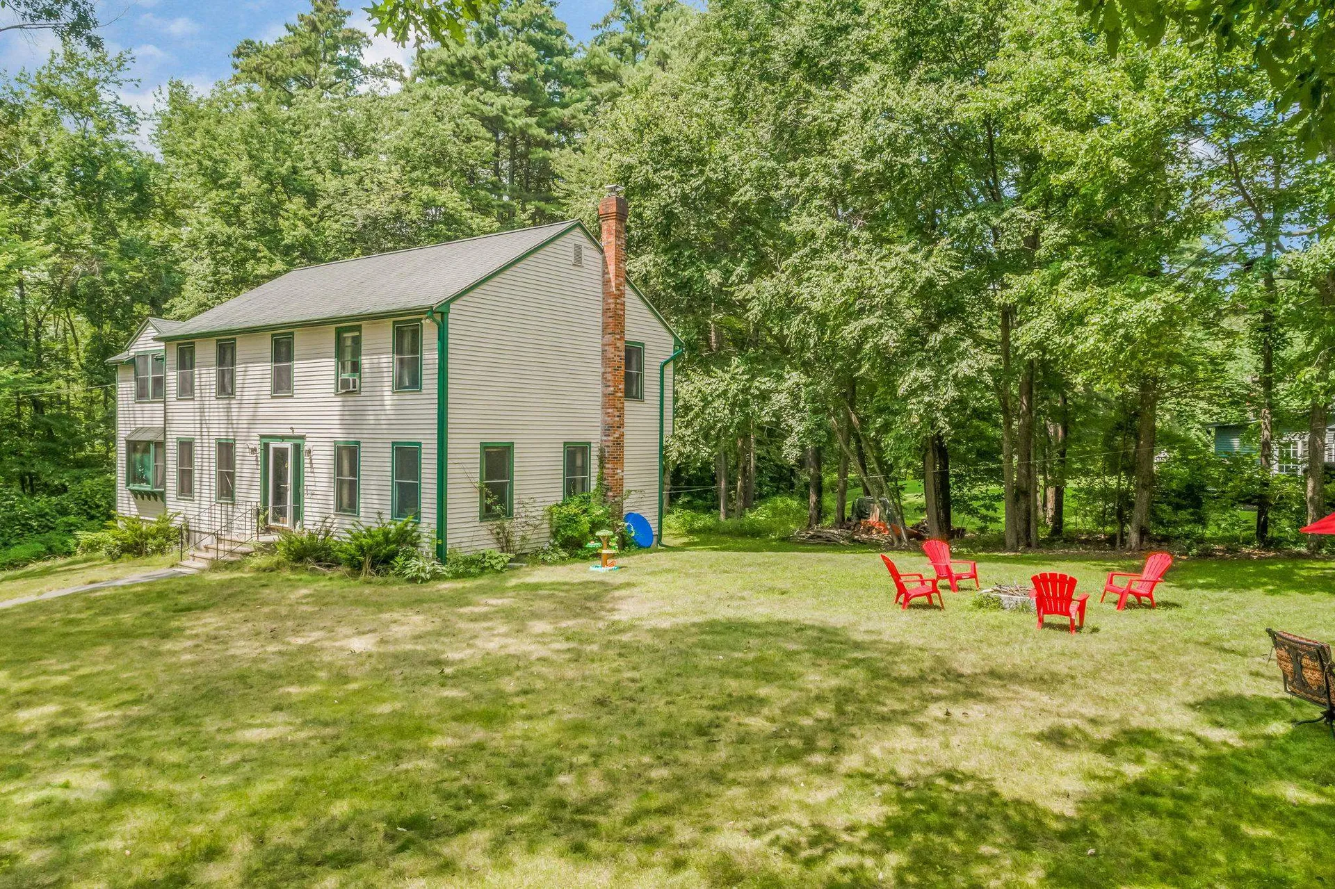 8 Meadowbrook Road Derry NH 03038