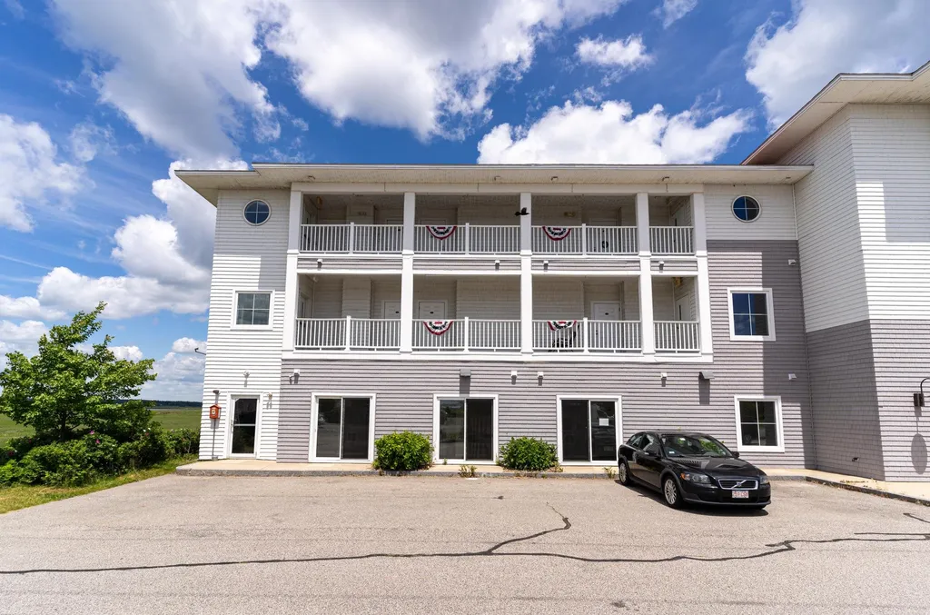 419 State Route 286 Seabrook NH 03874