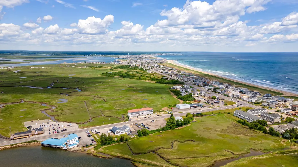 419 State Route 286 Seabrook NH 03874