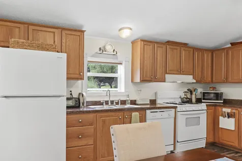 81 Bowman Road Alton NH 03809