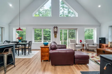 15 Moose Mountain Road Brookfield NH 03872