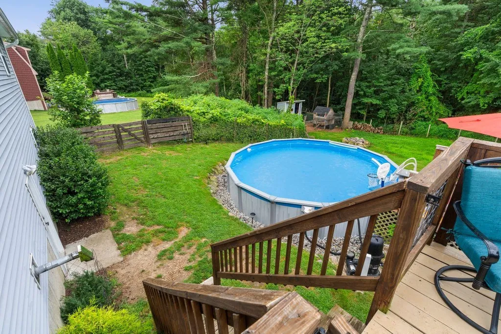 62 Old Auburn Road Derry NH 03038