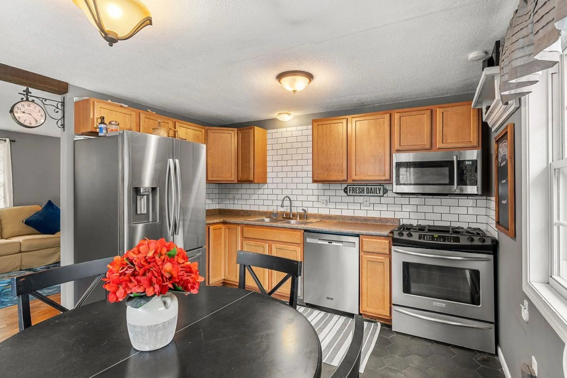 62 Old Auburn Road Derry NH 03038