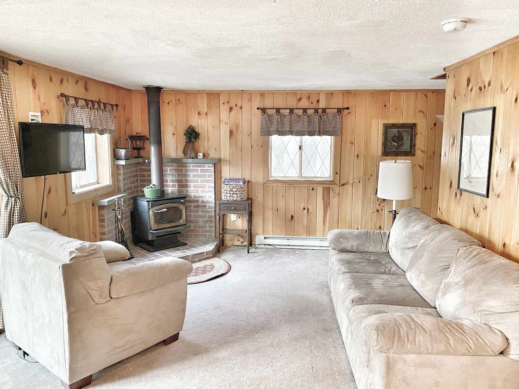 91 Paradise Drive Moultonborough NH 03254