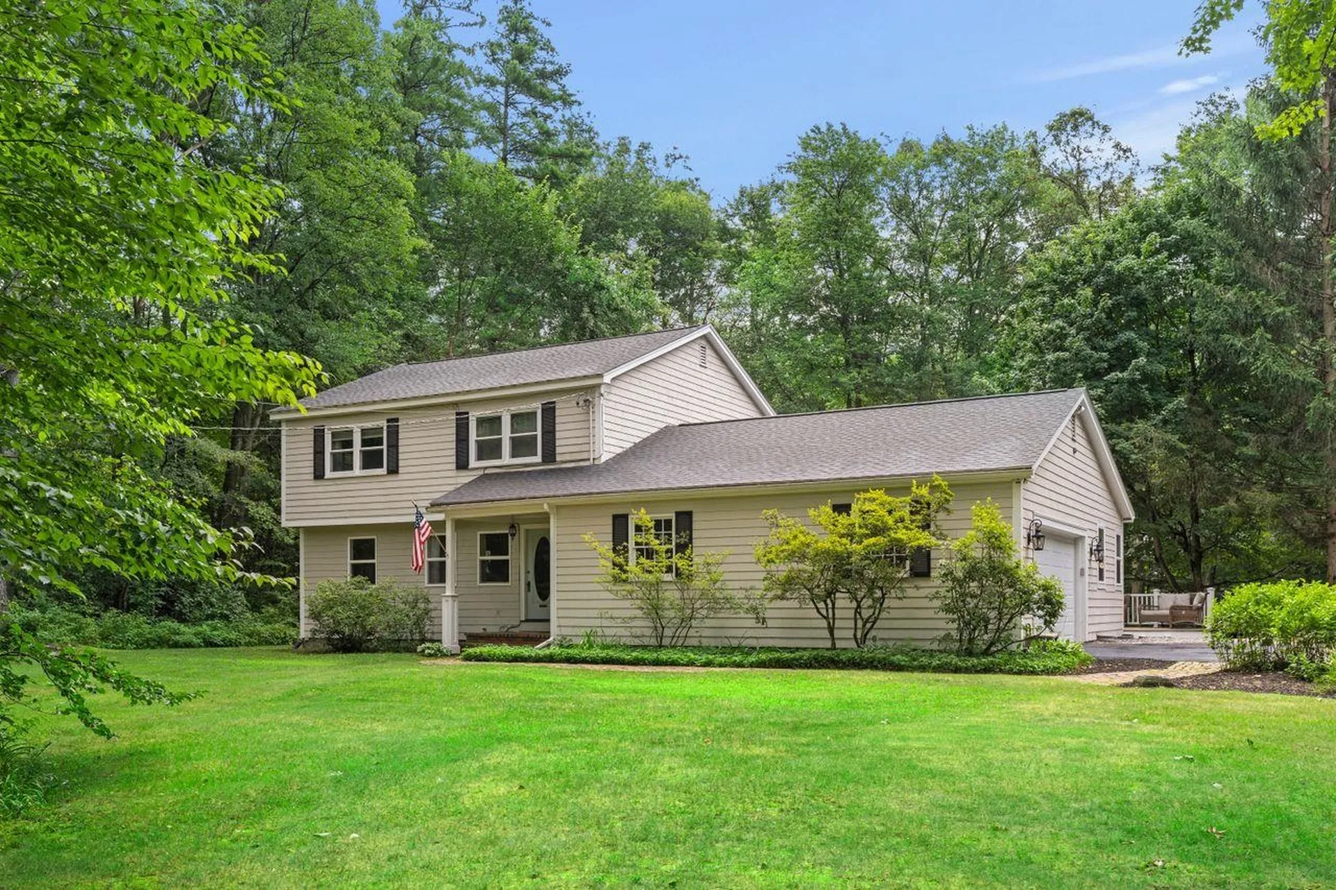 4 Edinburgh Drive Bedford NH 03110