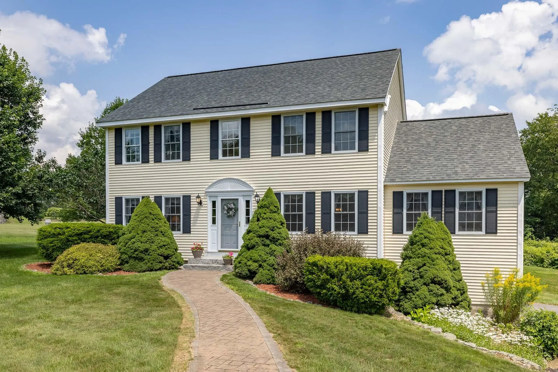 3 Erik Way Stratham NH 03885