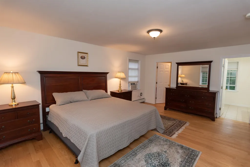 23 Castle Lane New London NH 03257