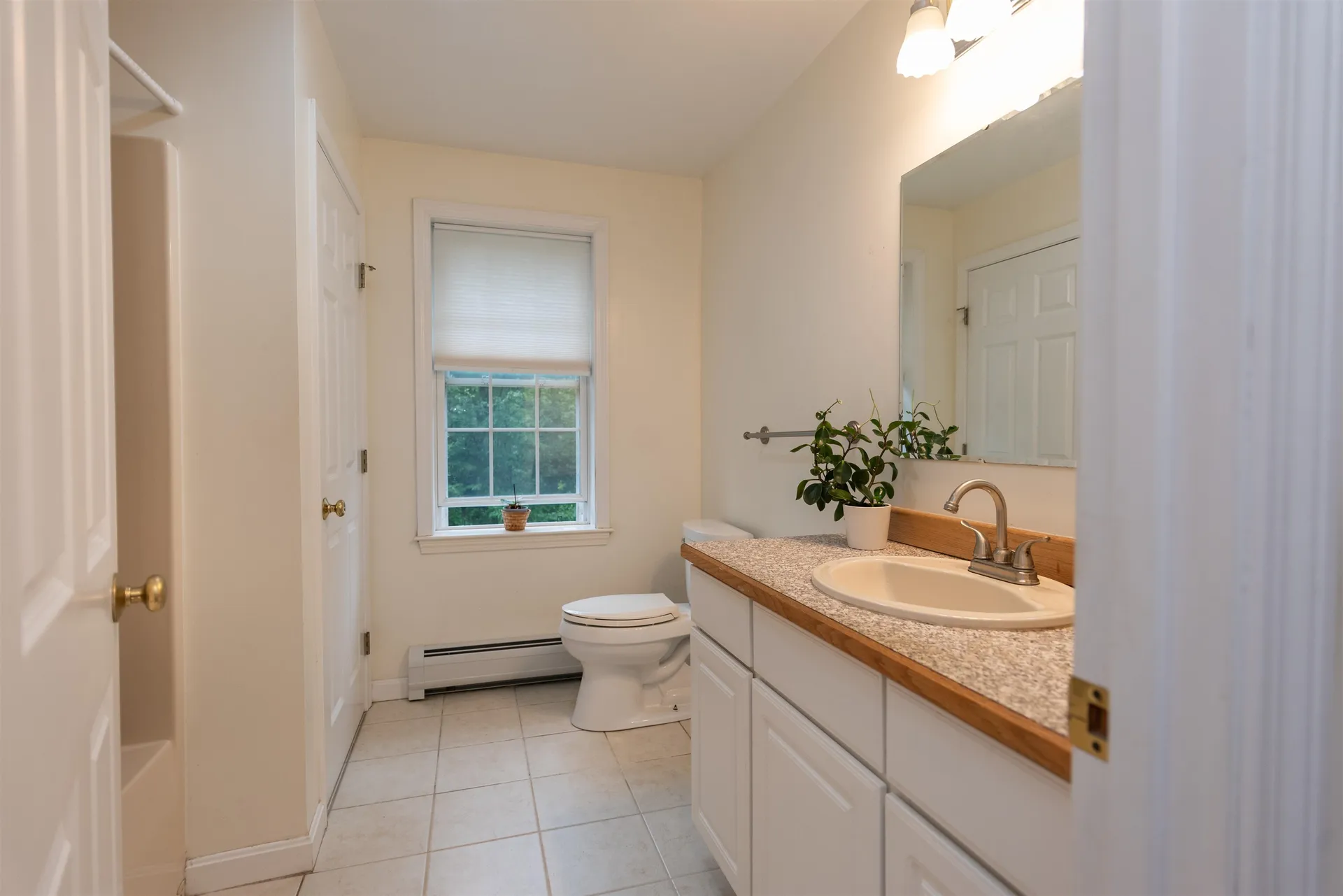 23 Castle Lane New London NH 03257