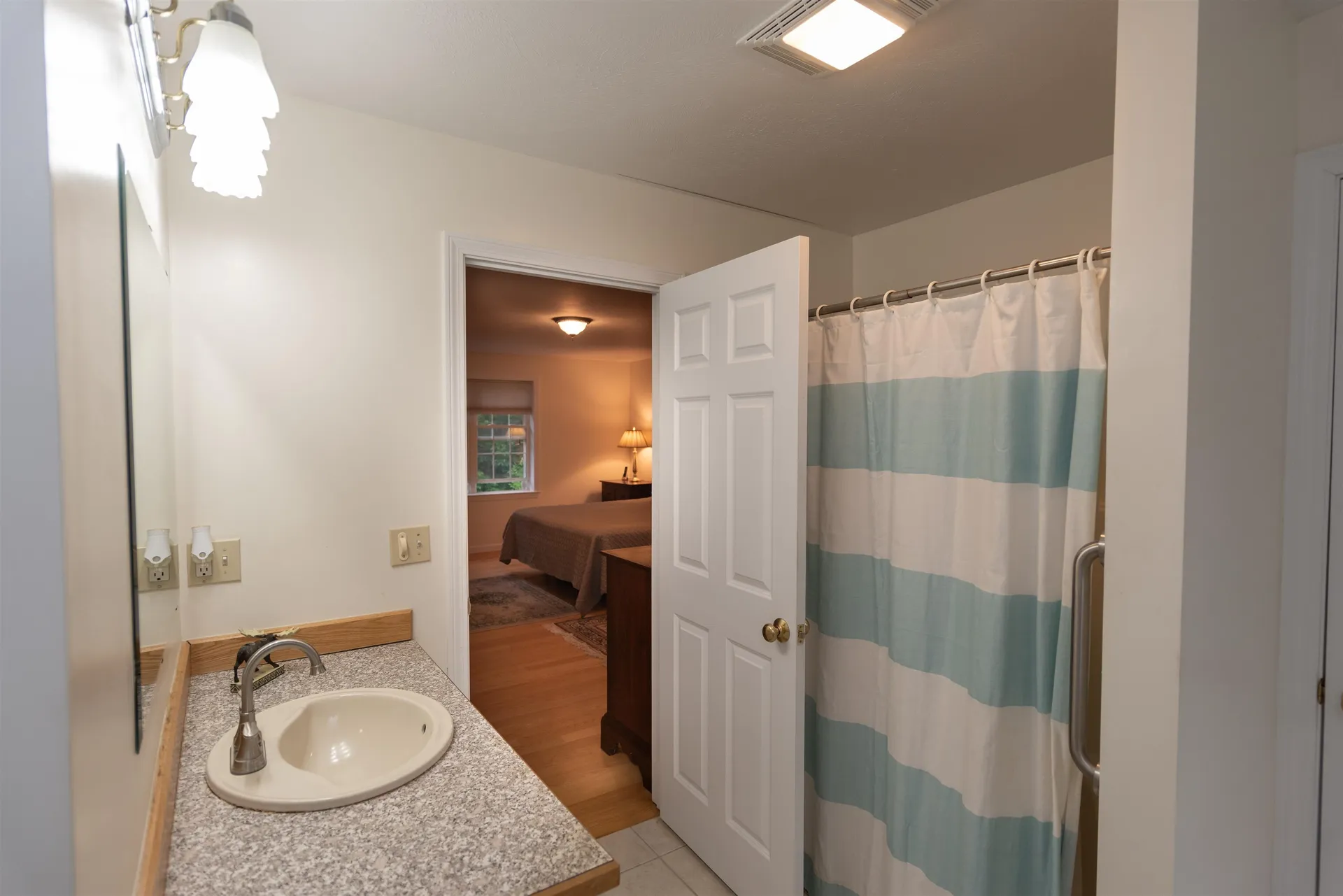 23 Castle Lane New London NH 03257