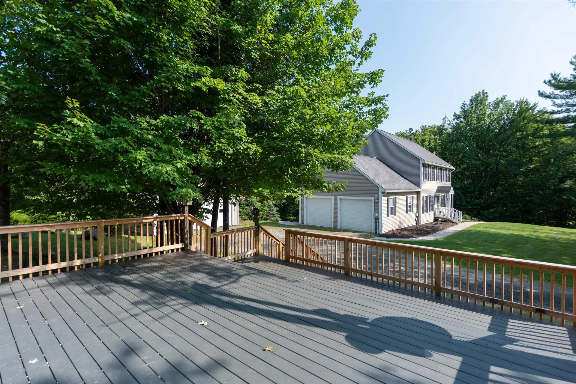 23 Castle Lane New London NH 03257