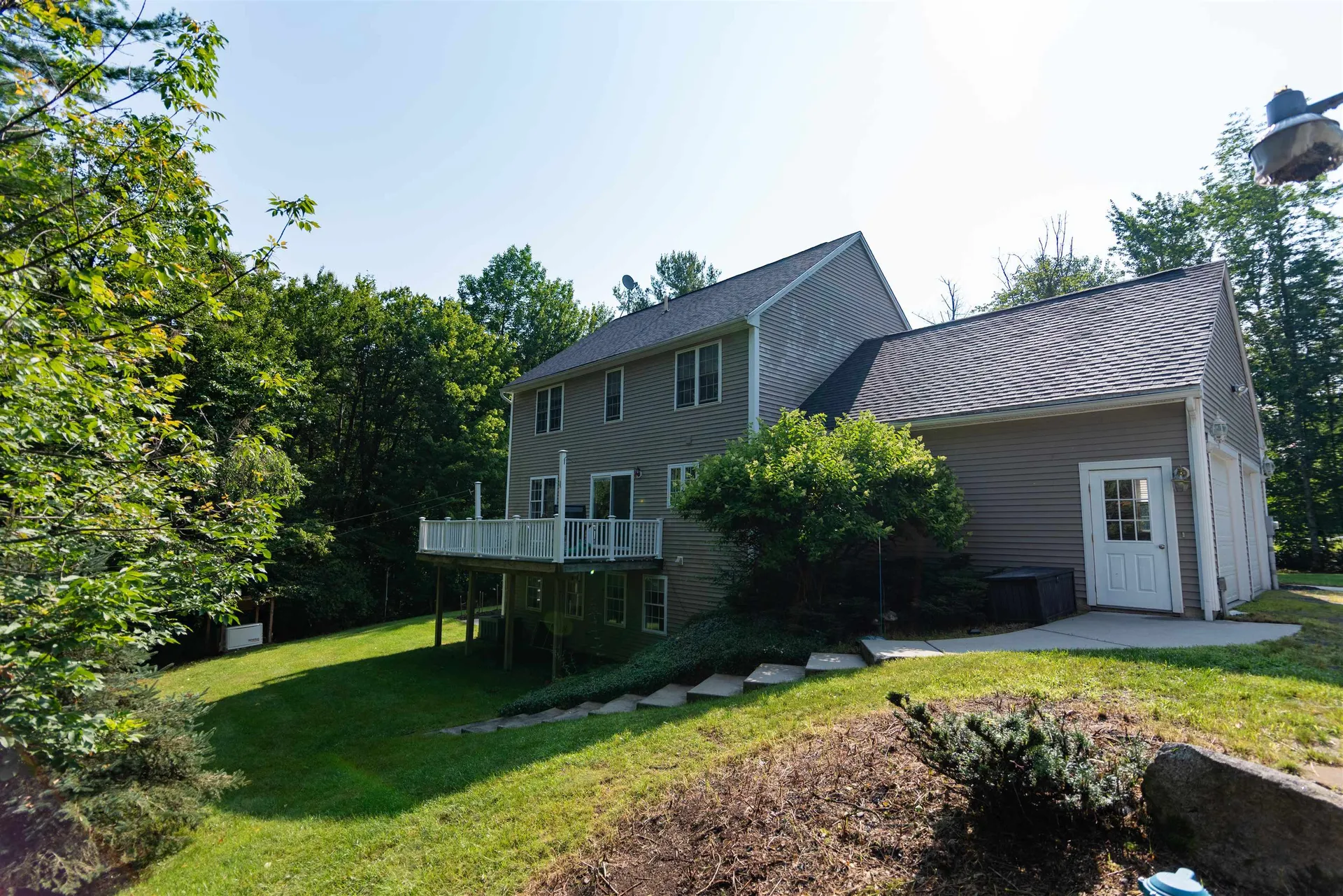 23 Castle Lane New London NH 03257