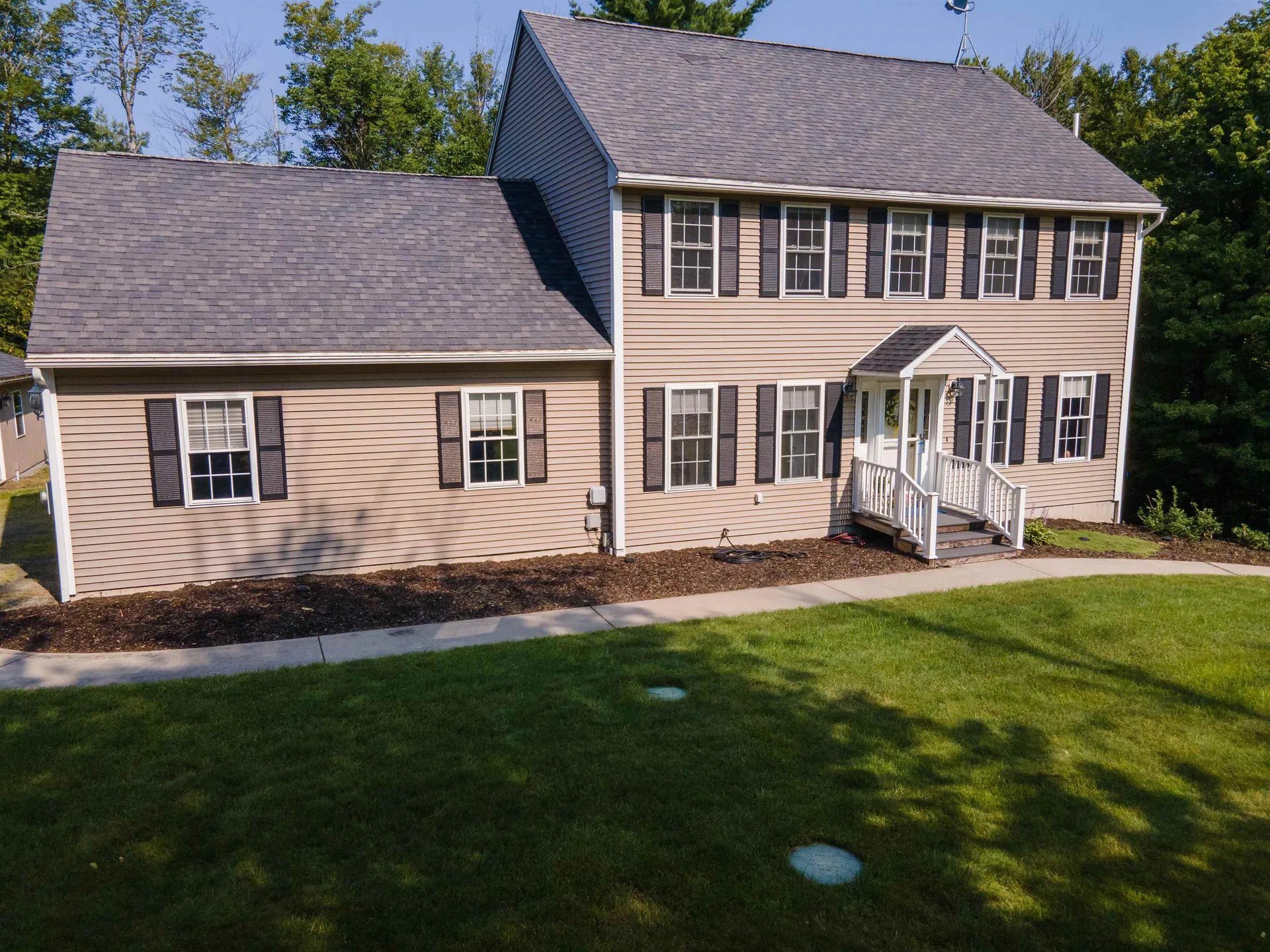 23 Castle Lane New London NH 03257