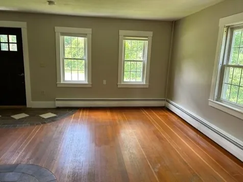 642 Pleasant Street New London NH 03257