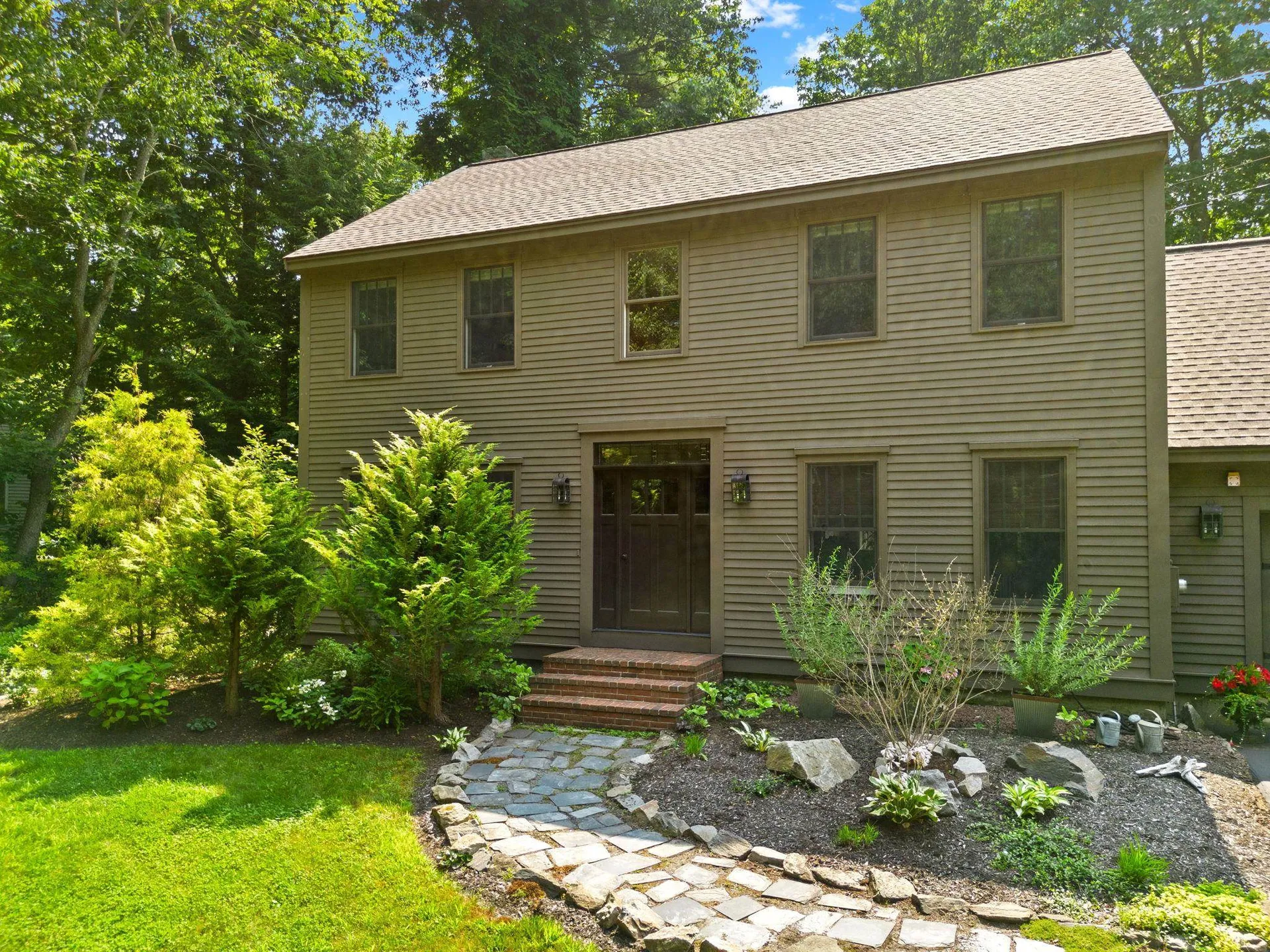 196 Eastwood Drive Portsmouth NH 03801