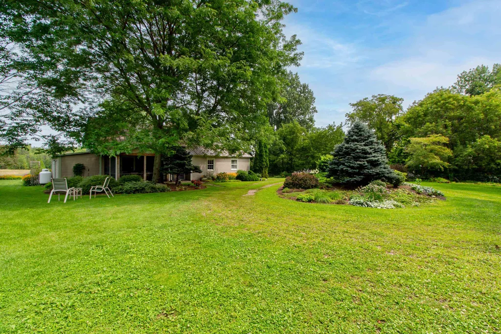 59 Pearl Street Grand Isle VT 05458
