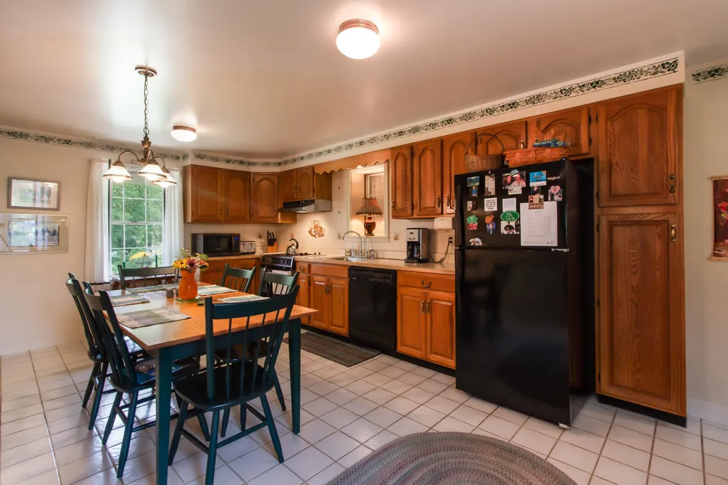 59 Pearl Street Grand Isle VT 05458