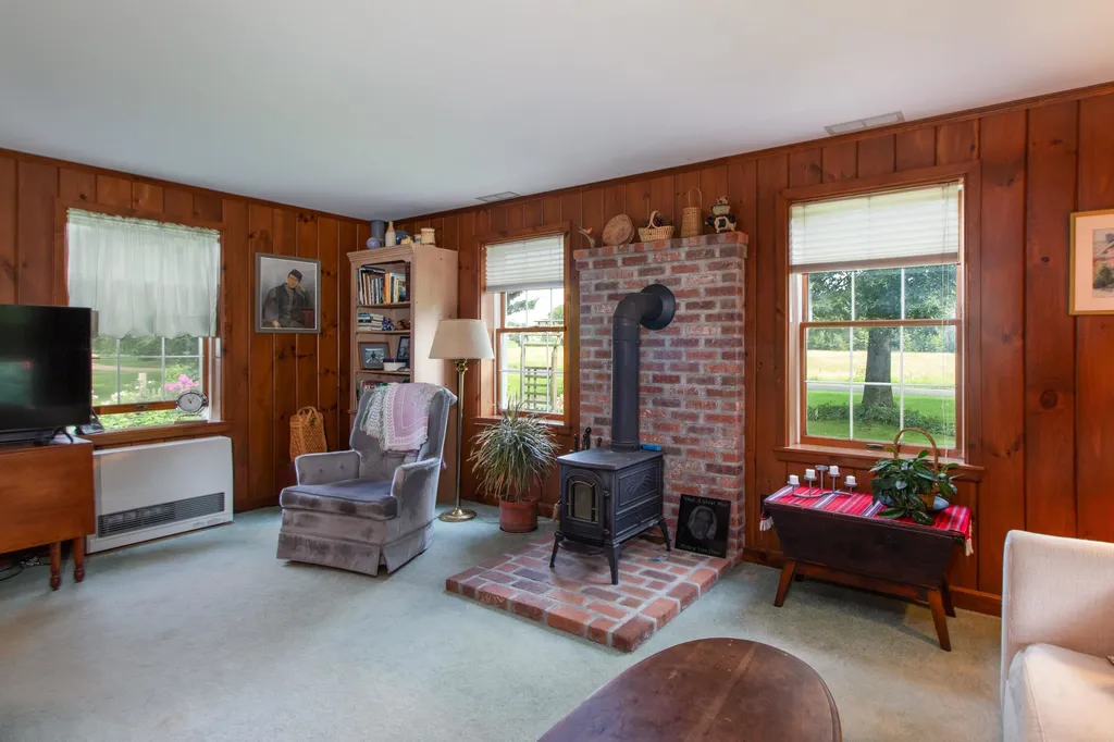 59 Pearl Street Grand Isle VT 05458