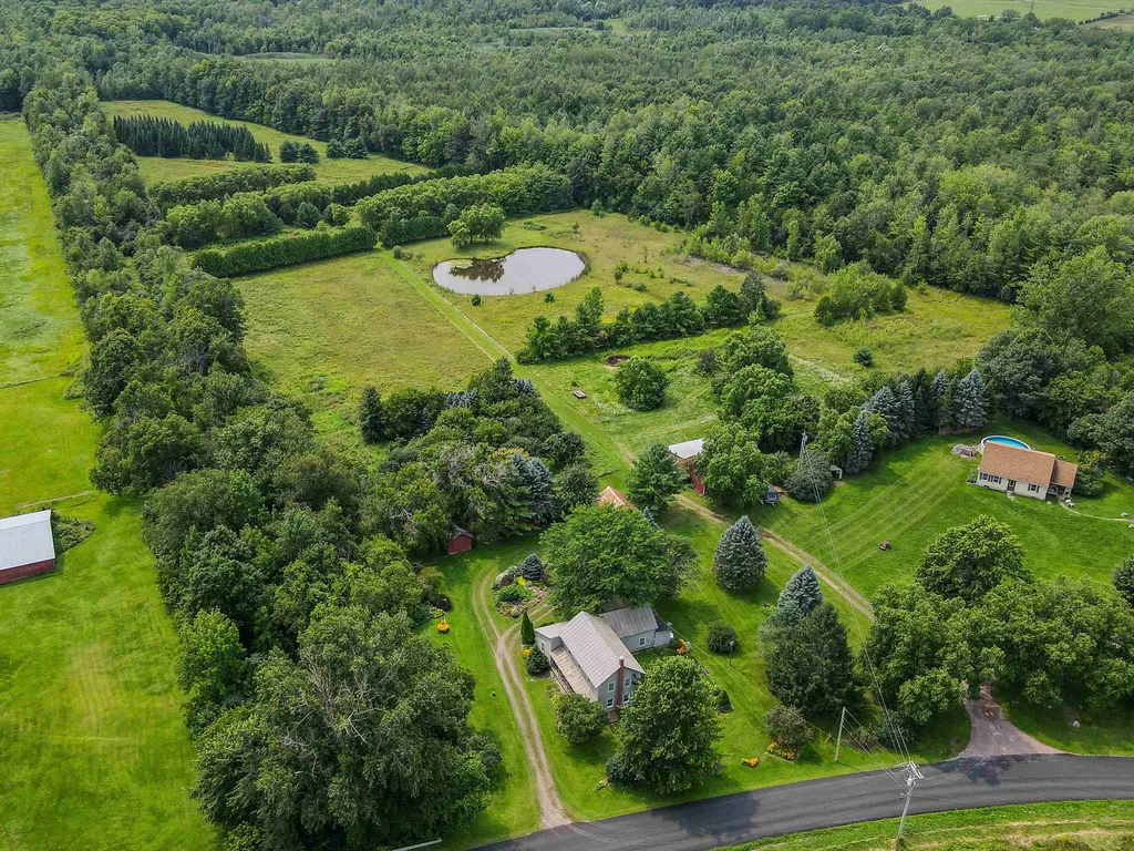 59 Pearl Street Grand Isle VT 05458