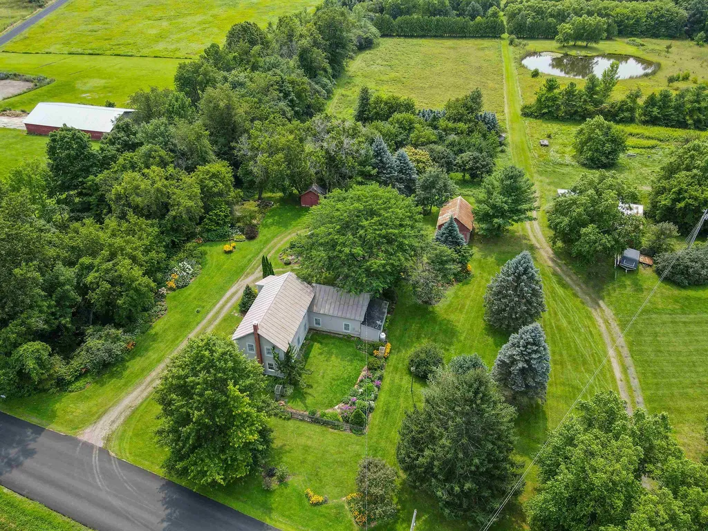 59 Pearl Street Grand Isle VT 05458
