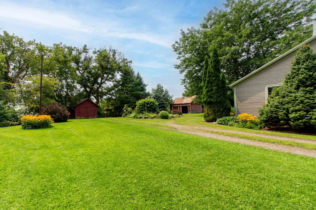 59 Pearl Street Grand Isle VT 05458