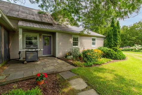 59 Pearl Street Grand Isle VT 05458