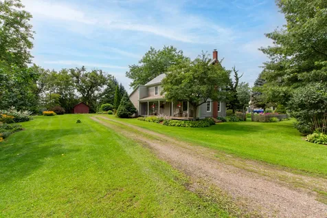 59 Pearl Street Grand Isle VT 05458