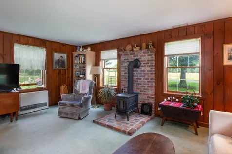 59 Pearl Street Grand Isle VT 05458