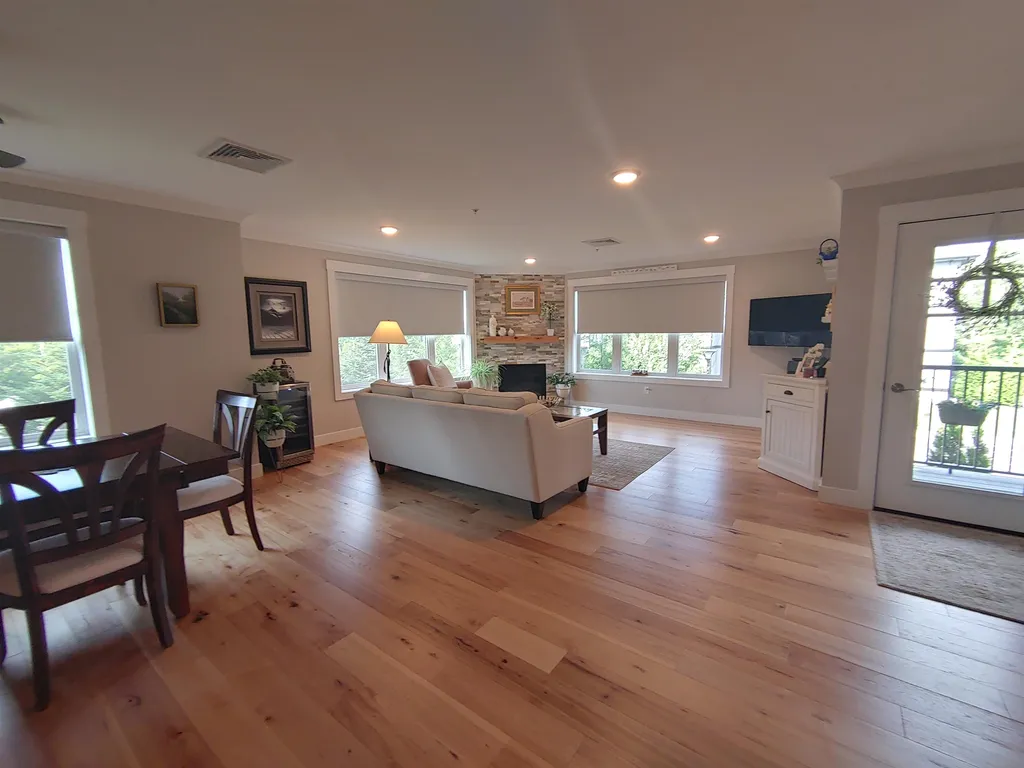 2075 Lafayette Road Portsmouth NH 03801