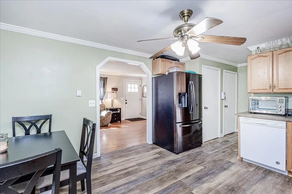 23r Kendall Pond Road Derry NH 03038