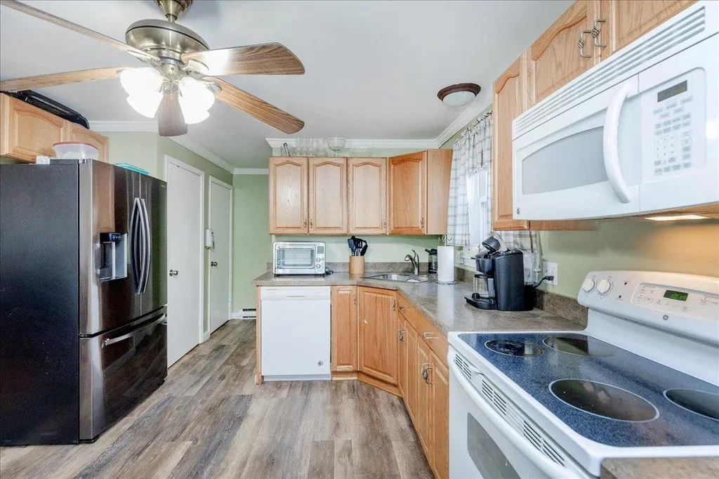 23r Kendall Pond Road Derry NH 03038