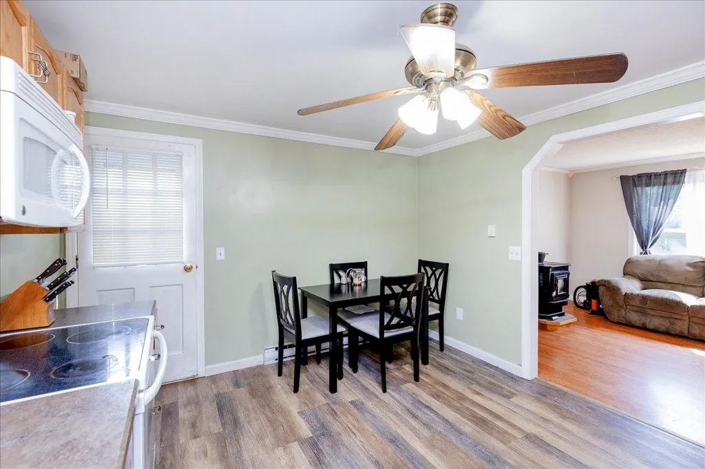 23r Kendall Pond Road Derry NH 03038