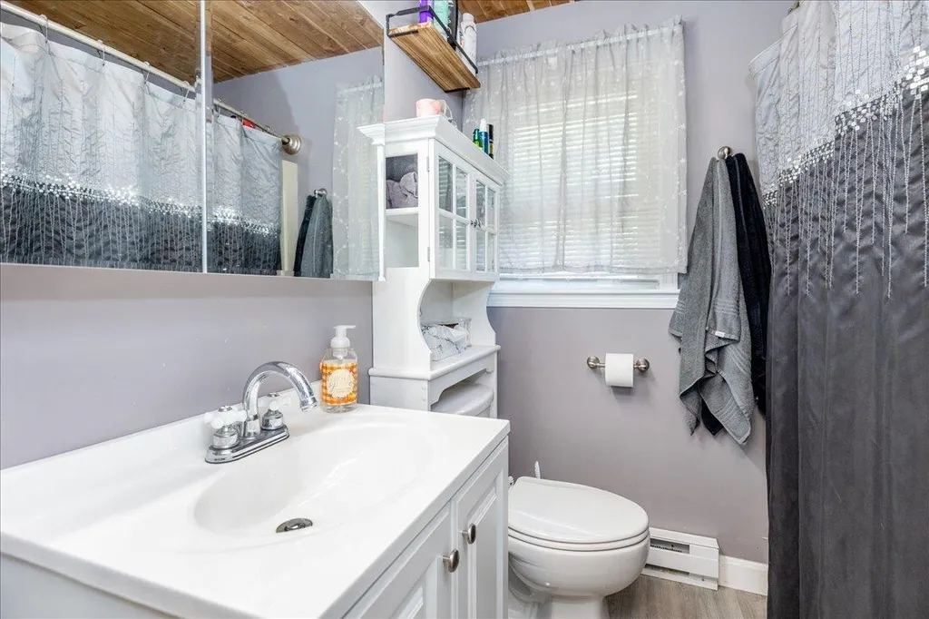 23r Kendall Pond Road Derry NH 03038