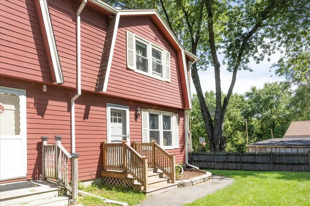 23r Kendall Pond Road Derry NH 03038