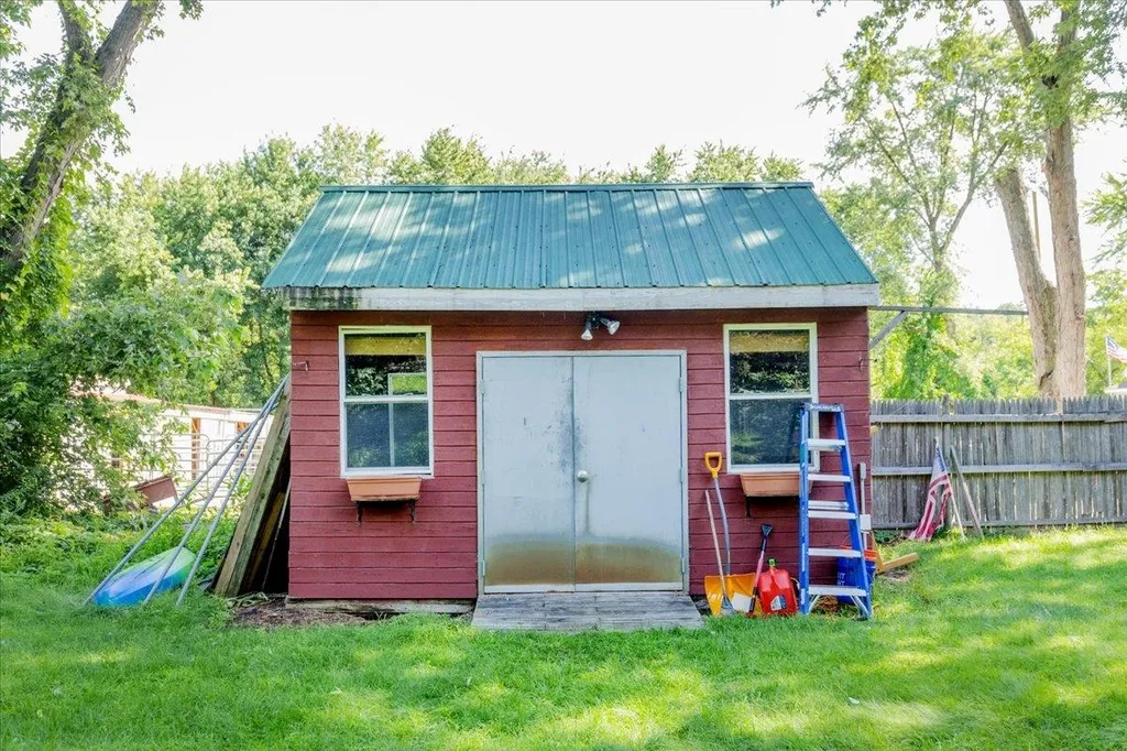 23r Kendall Pond Road Derry NH 03038