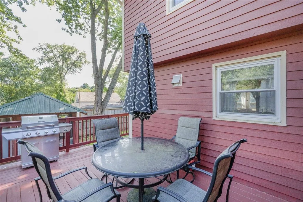 23r Kendall Pond Road Derry NH 03038